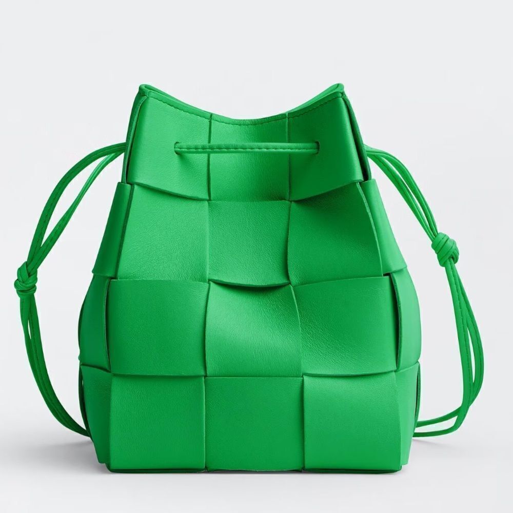 Bottega Veneta Small Casette Bucket Bag in Parakeet Green NWT